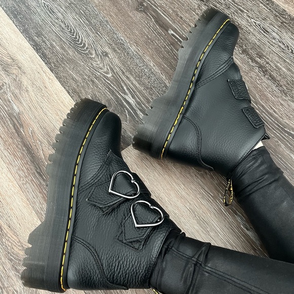 Dr. Marten Devon hearts boot black - Picture 3 of 8